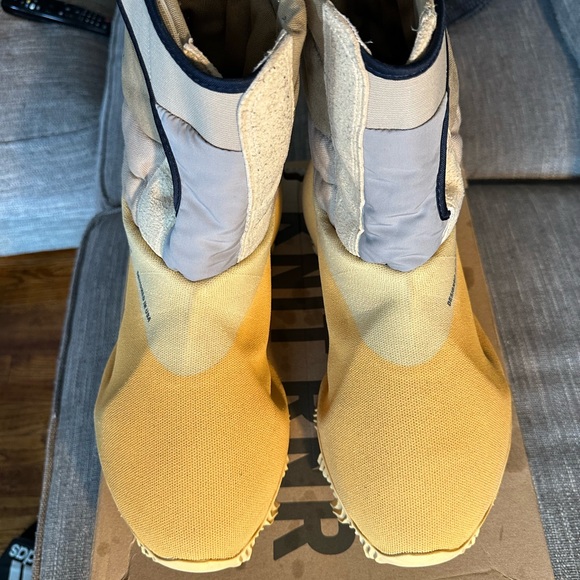 YZY KNIT RNR BT - Picture 3 of 9